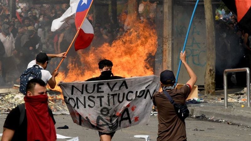 Disturbios durante marcha del aniversario 50 del golpe de Estado en Chile