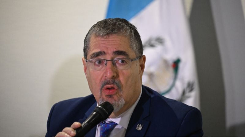 Presidente Guatemala suspende transición