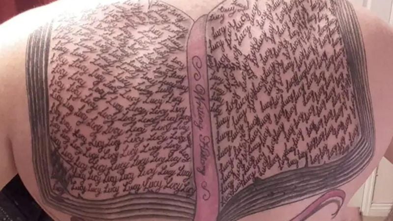 Hombre se tatúa 667 veces el nombre de su hija y bate récord Guinness