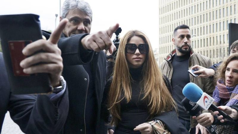 Fiscalía acusa a Shakira