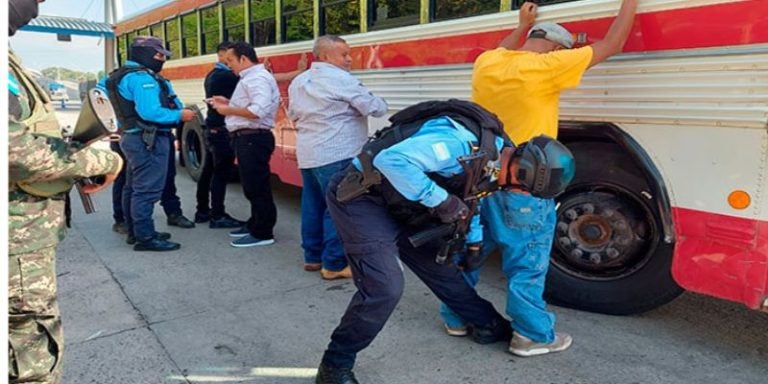 Inicia intervención del transporte interurbano en TGU previo al feriado