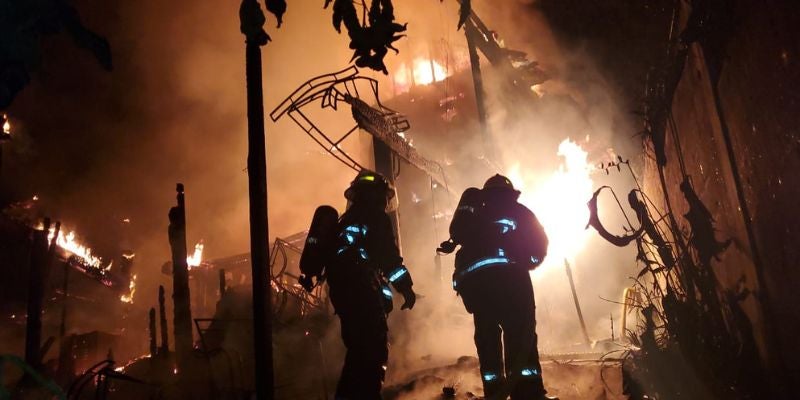 Incendio arrasa una vivienda en Sandy Bay, Roatán