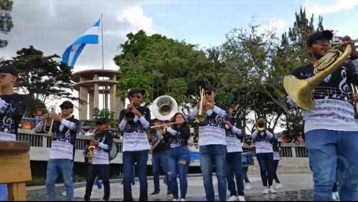 Banda marcial 504