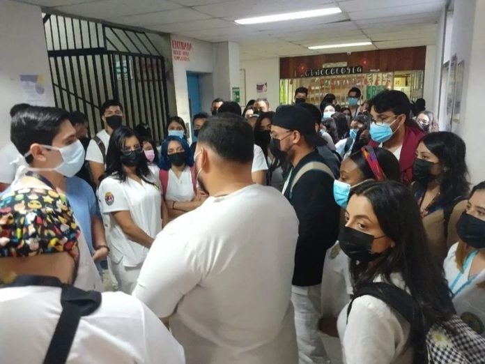 Estudiantes de Odontología denuncian clasismo HE