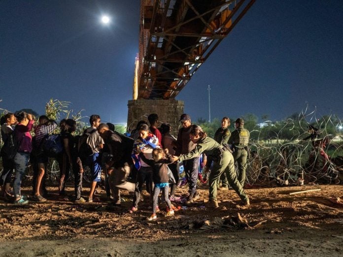 migrantes murieron baleados frontera