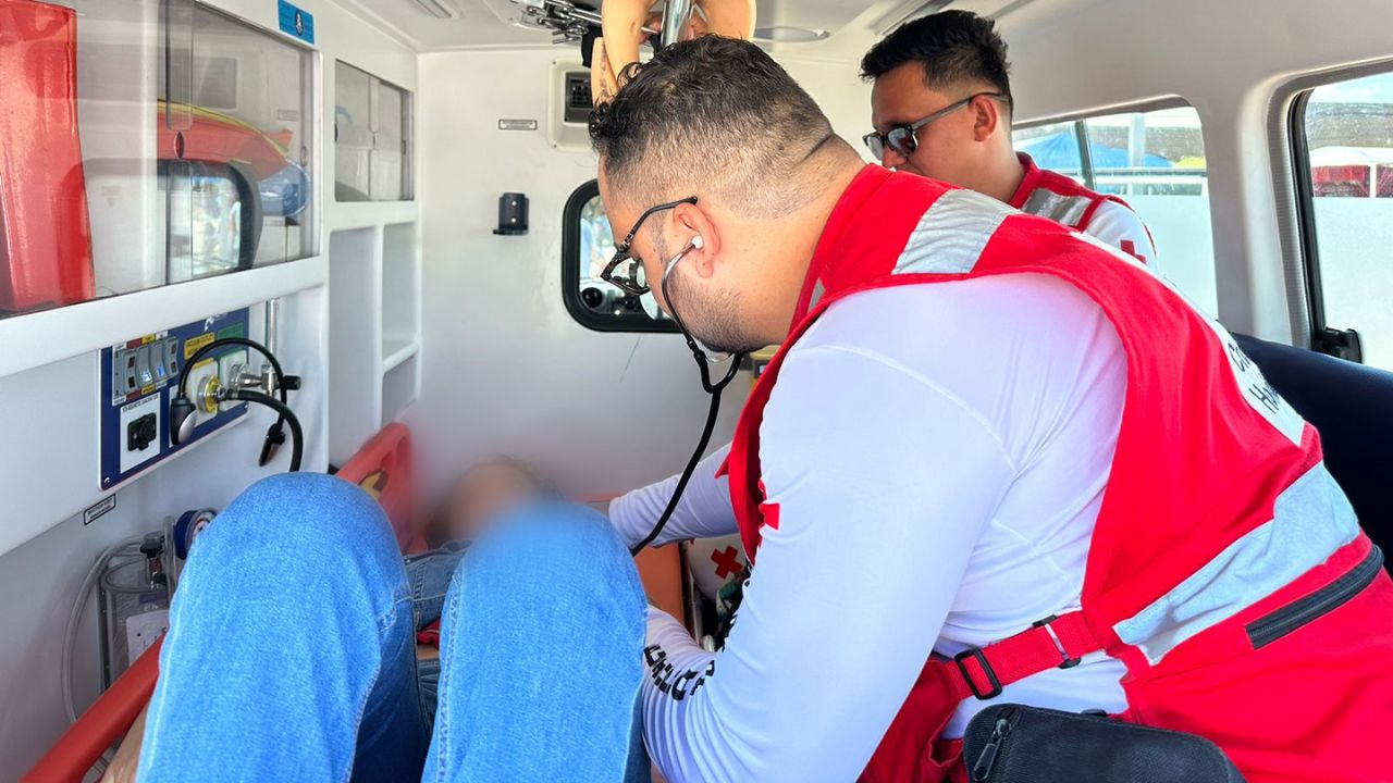 Unos 10 estudiantes se desmayan del calor en los desfiles de Choluteca
