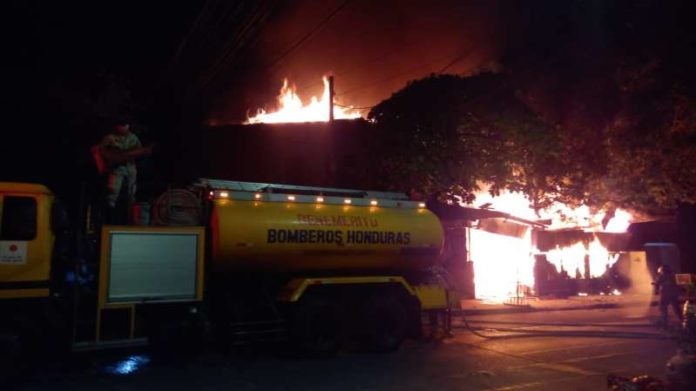 Incendio en carpintería en SPS