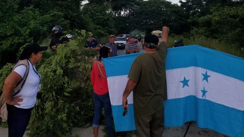 Protestan entre Olanchito y Sabá