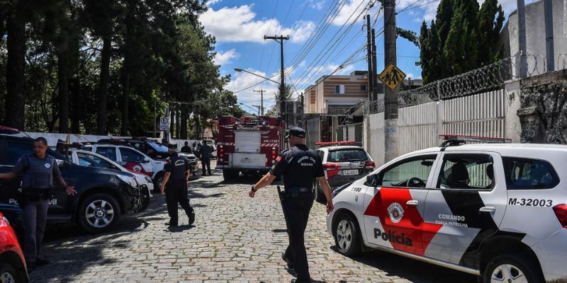 Al menos un muerto y tres heridos deja un tiroteo en una escuela de Brasil