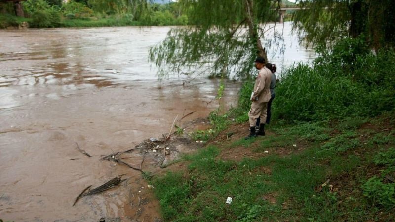 Pobladores de El Progreso en alerta por crecida del río Ulúa