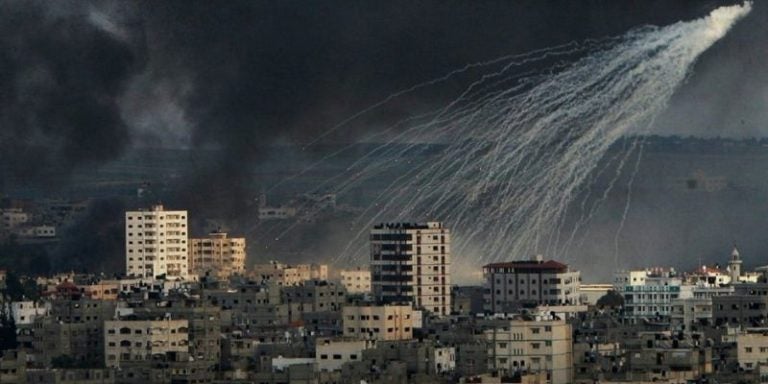 Israel niega haber utilizado fósforo blanco en bombardeos de Gaza