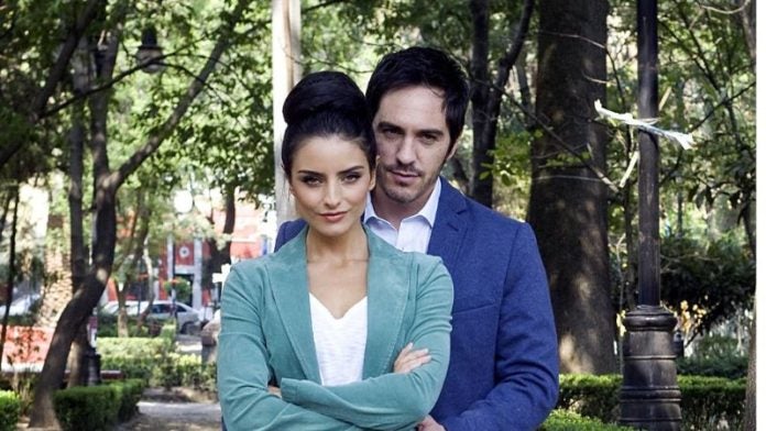 Aislinn Derbez y Mauricio Ochmann vuelven