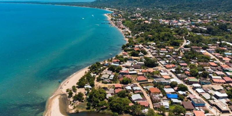 Mar se traga más de 1 km de la playa en bahía de Trujillo