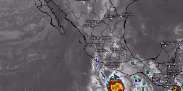 Tormenta tropical "Otis" se convertirá en huracán y se acerca a México