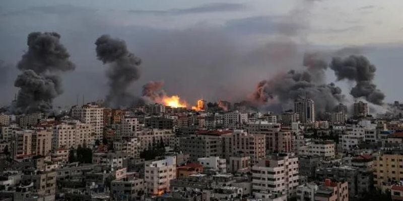 Israel avanza en Gaza y pide a los milicianos de Hamás que se rindan