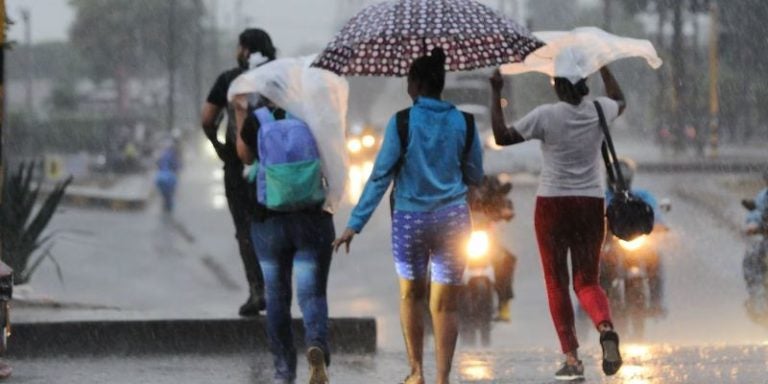 Copeco vigila depresión tropical 19 que amenaza la zona sur del país.