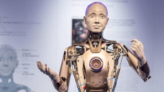 robot humanoide sueña