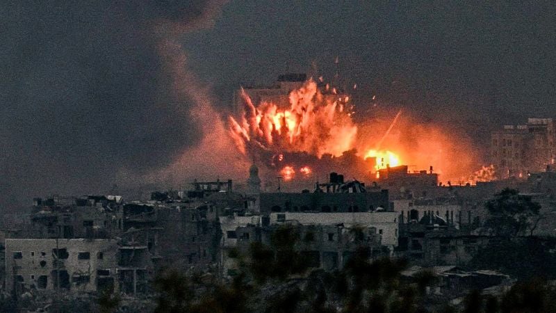 Israel bombardea Siria después de alerta aérea en Golán