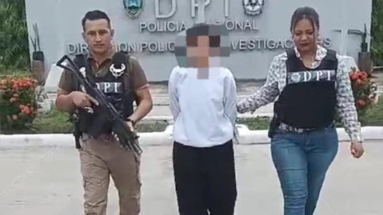 Capturan mujer maltrato Cortés