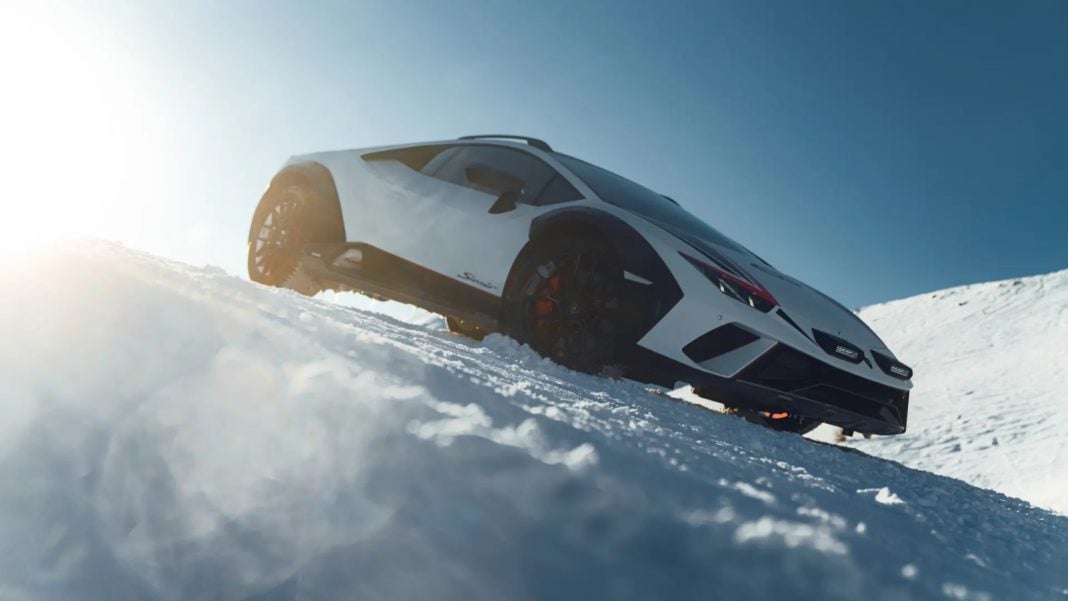 Lamborghini Huracán Sterrato en nieve