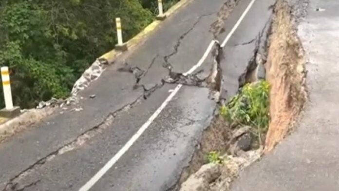 Cede carretera Marcala