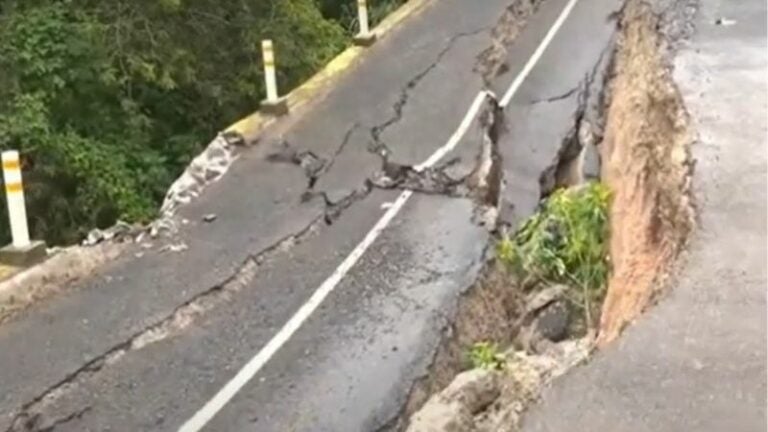 Cede carretera Marcala