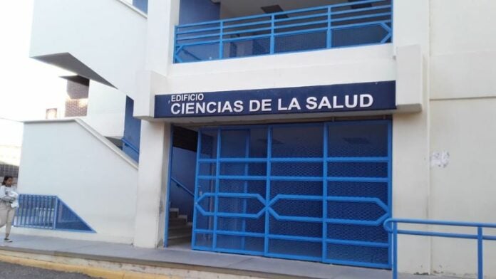 Tomado el edificio de Ciencias de la Salud de la UNAH;