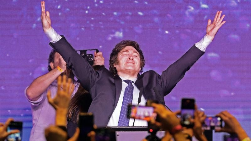 Milei arrasa en las elecciones y es el nuevo presidente de Argentina