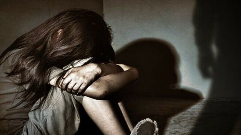 A la cárcel mujer que “vendió” a niña para explotarla sexualmente