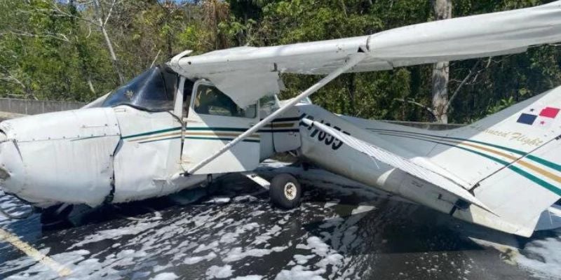 Avioneta se estrella en un bosque cercano al aeropuerto de Ciudad de Panamá