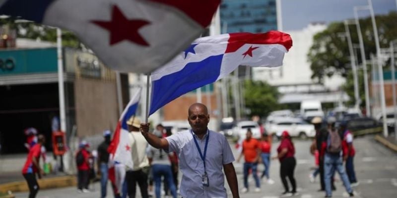 El Salvador pide a Panamá 