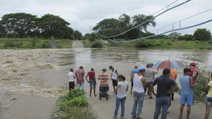 Reportan familias damnificadas Valle