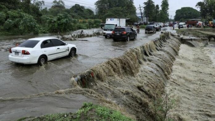 Asciende cifra afectados lluvias