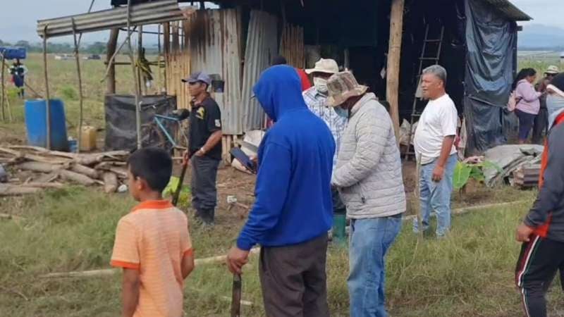 Familias invasoras en El Progreso