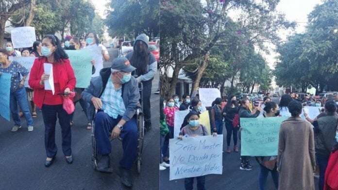 Pacientes renales protestan en Diálisis de Honduras