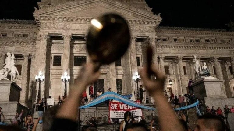 Cacerolazo en Argentina