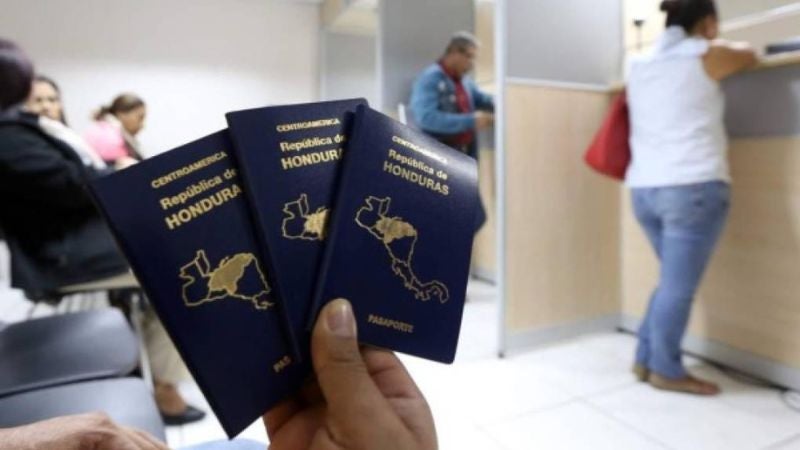 Crece la demanda de pasaportes por temporada navideña y de fin de año