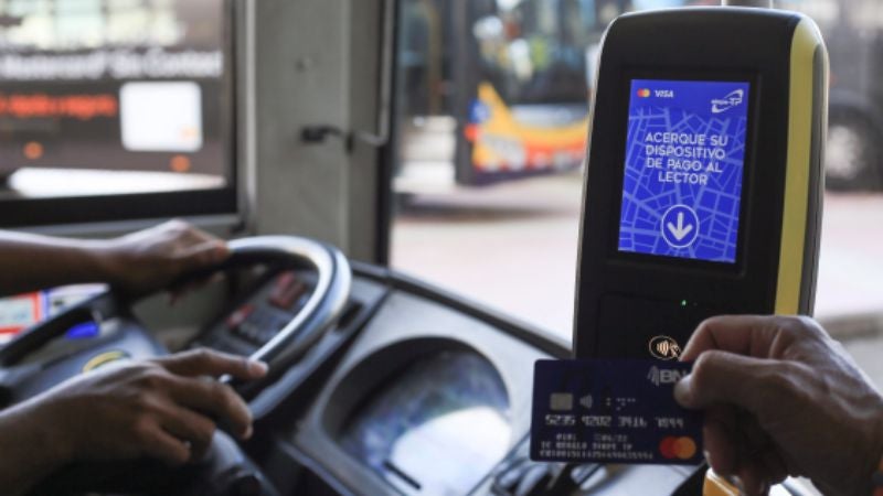 Transporte público prepara una prueba piloto para el pago electrónico