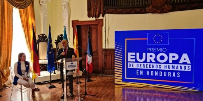 Unión Europea otorga premio al Centro de Derechos de la mujer en Honduras