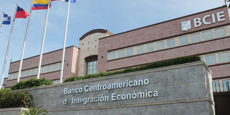 Gisela Sánchez Maroto asume la presidencia ejecutiva del BCIE