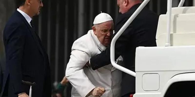 El papa mejora de su bronquitis confirma el Vaticano