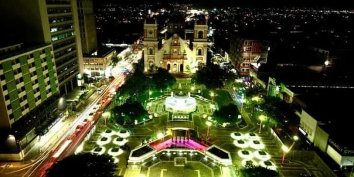 Ambiente navideño reina en las calles de San Pedro Sula