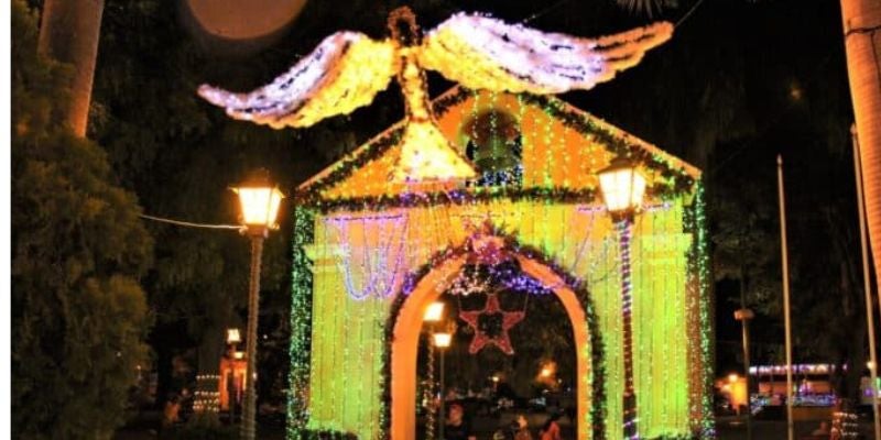 Inaugura luminoso y tradicional Paseo Navideño en Comayagua