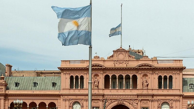Argentina retira a sus embajadores