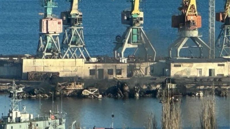 Ucrania destruye barco ruso