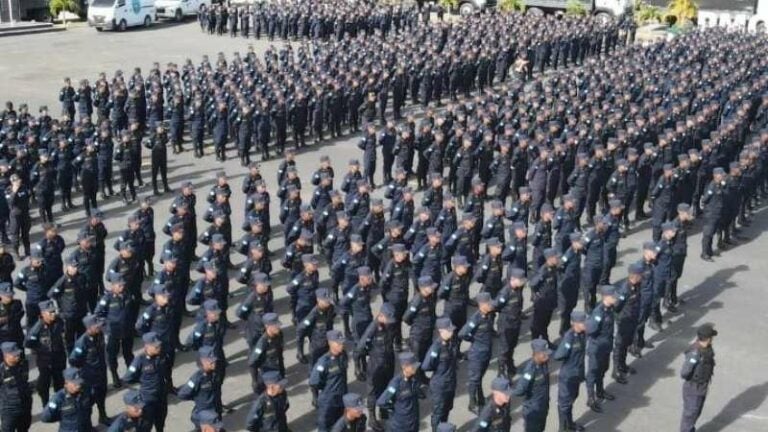 INP gradúa agentes