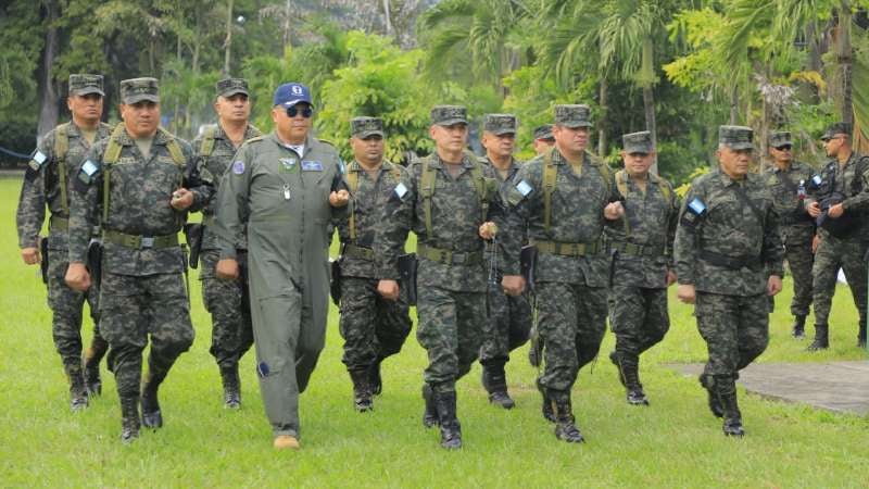 Nuevos comandantes 105 Brigada