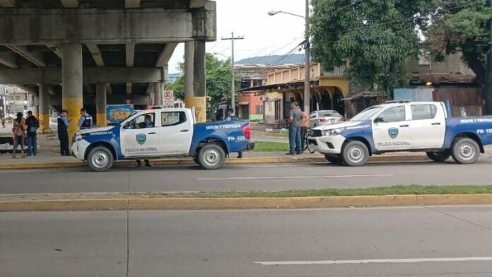 Indigente muerto en un sillón en SPS