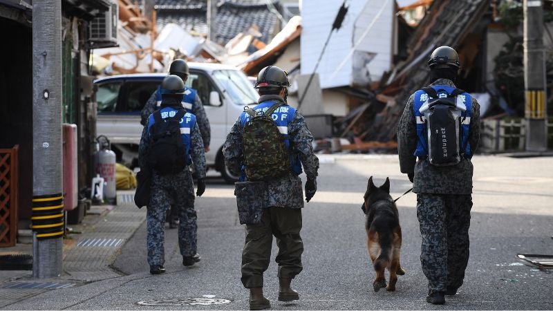 Aumenta a 94 la cifra de muertos por terremoto en Japón