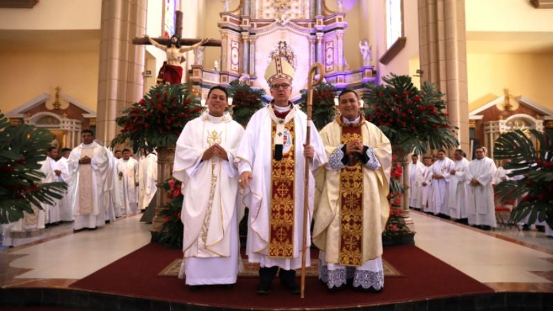 Iglesia Católica ordena dos nuevos presbíteros en Tegucigalpa
